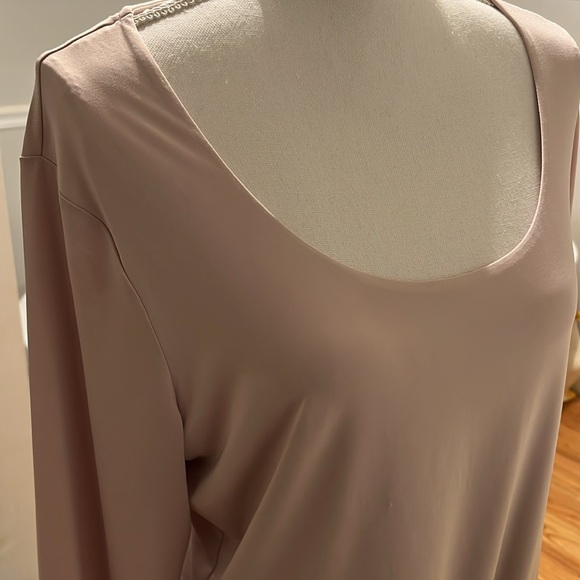 Express bodysuit body contour scoop neckline long sleeve light pink large - Picture 1 of 10